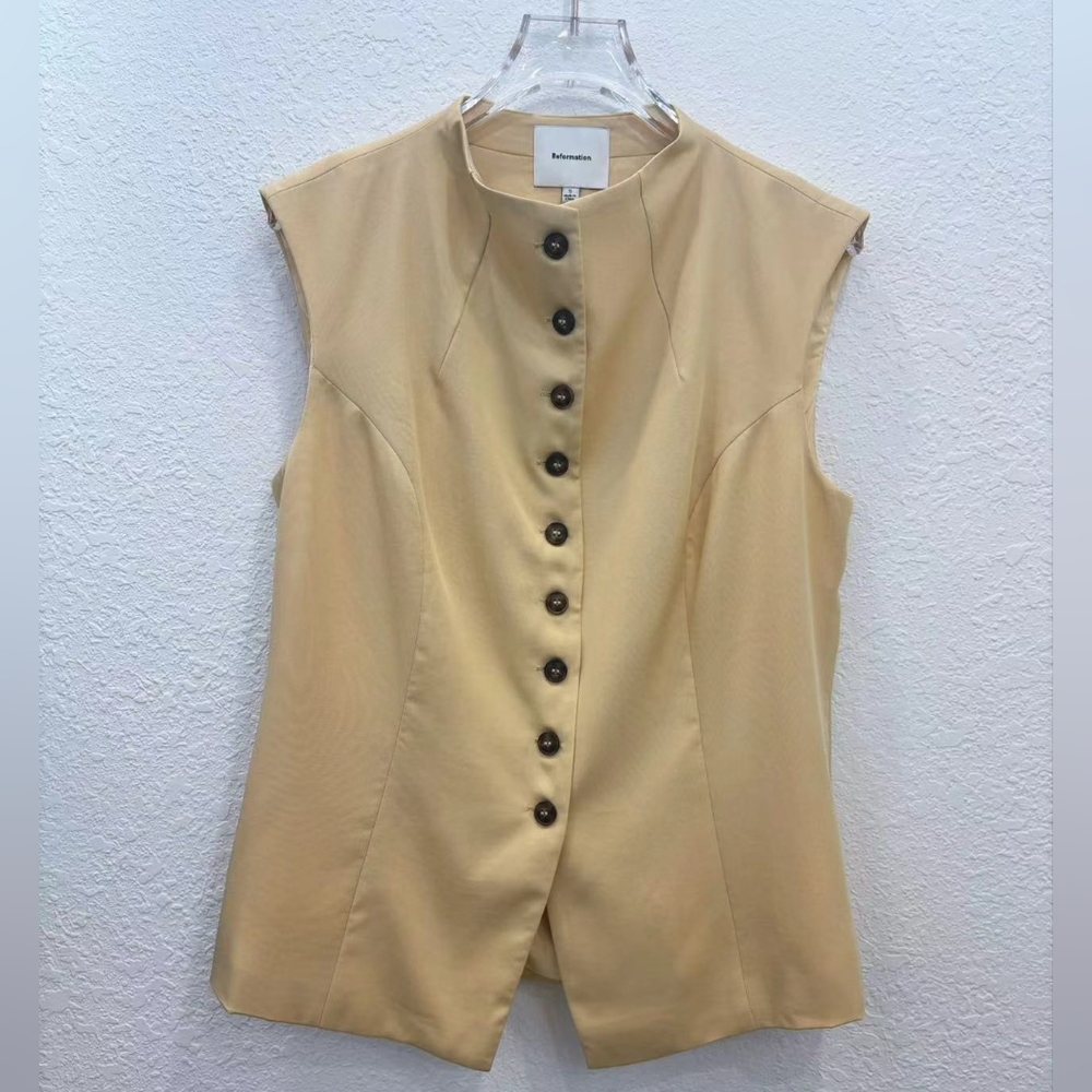 Reformation Lottie Vest View 5